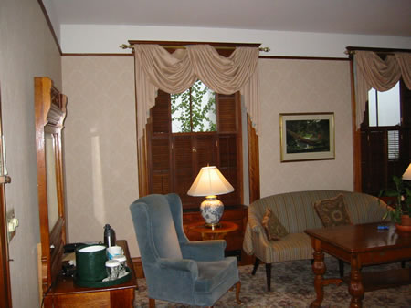 Click to display next picture